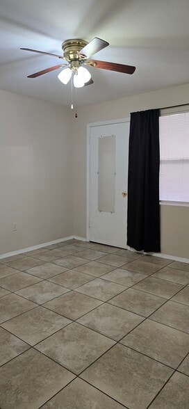 Building Photo - 3016 Parkway Blvd