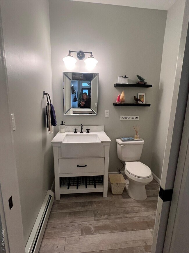 Building Photo - 103 Filors Ln