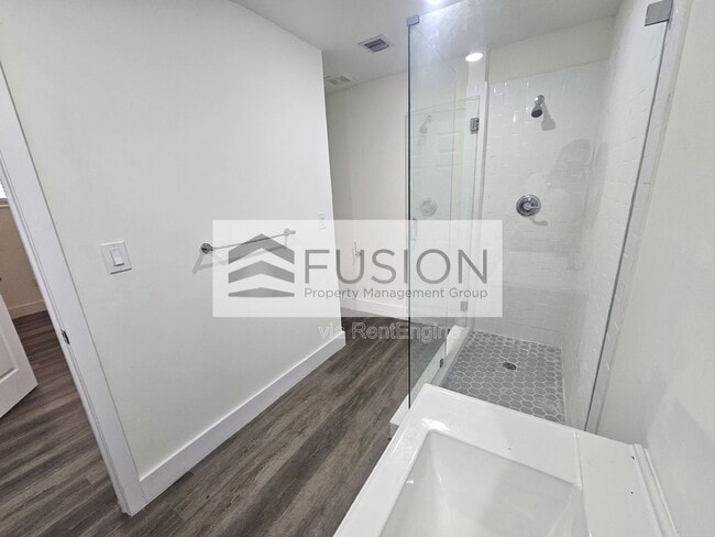 Building Photo - 1730 Acapulco Dr