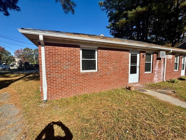 Building Photo - 2BR/1BA Off of Bonney Road in Thalia!