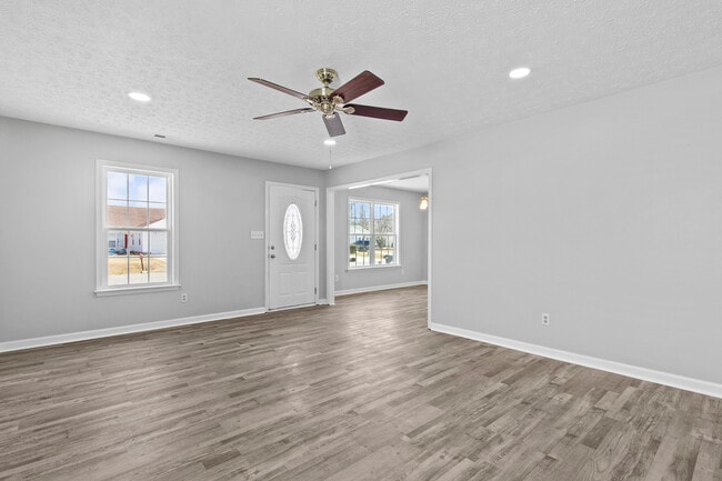 Building Photo - 107 Luke Ct