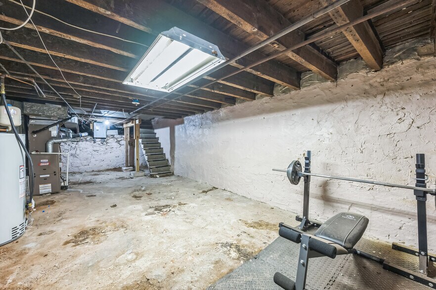 Building Photo - 3943 Terrace St
