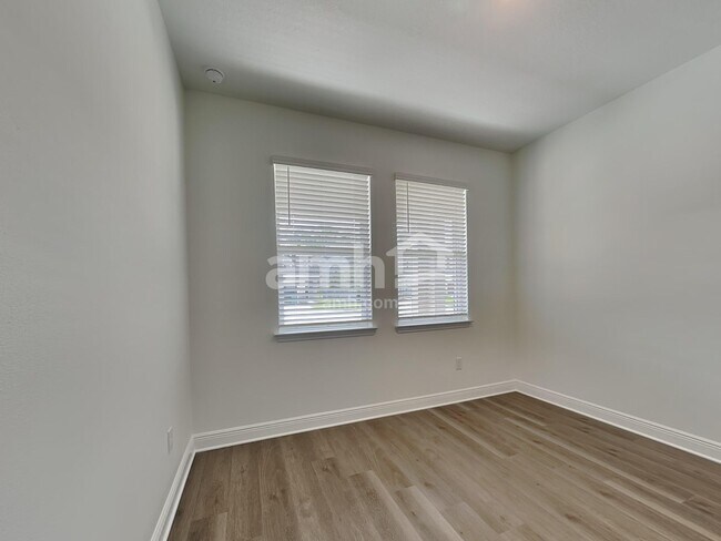 Building Photo - 6443 Atlantic Bch Ave