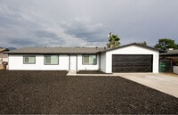 Building Photo - 7877 Dundee Ave