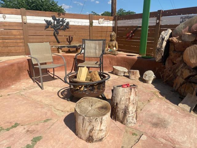 Building Photo - 6413 Center St