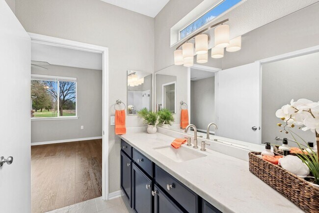 Building Photo - 139 Nolan Dr