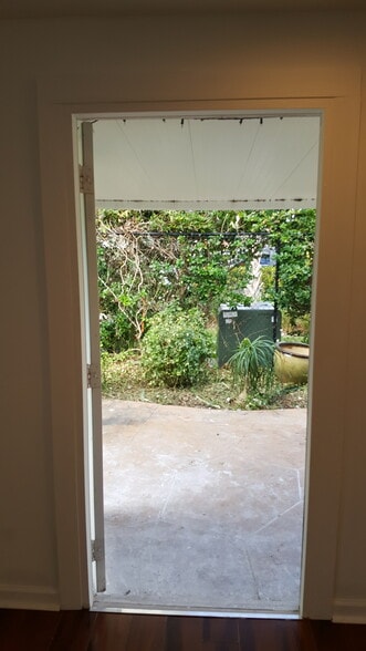 Building Photo - 325 Kenilworth Blvd