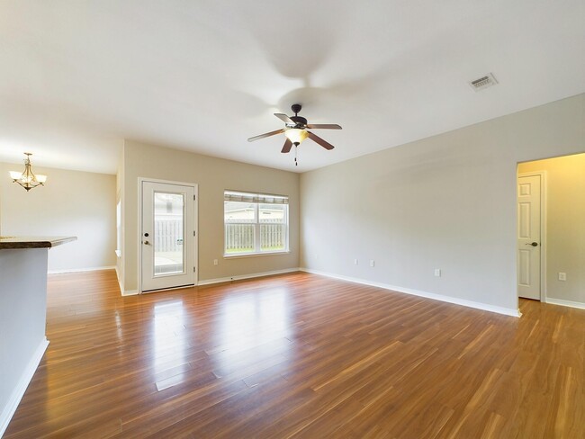 Building Photo - 143 Creve Core Dr