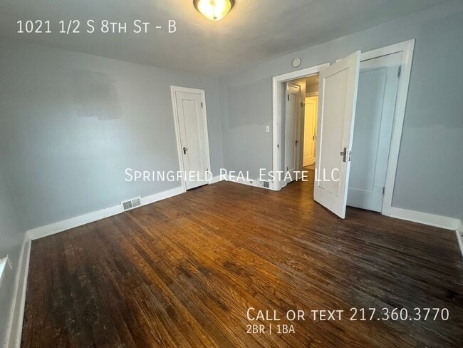 Building Photo - 1021 1/2 S 8th St-B
