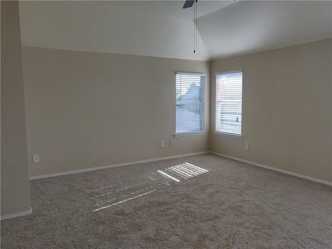 Building Photo - 6629 Scottsdale Way
