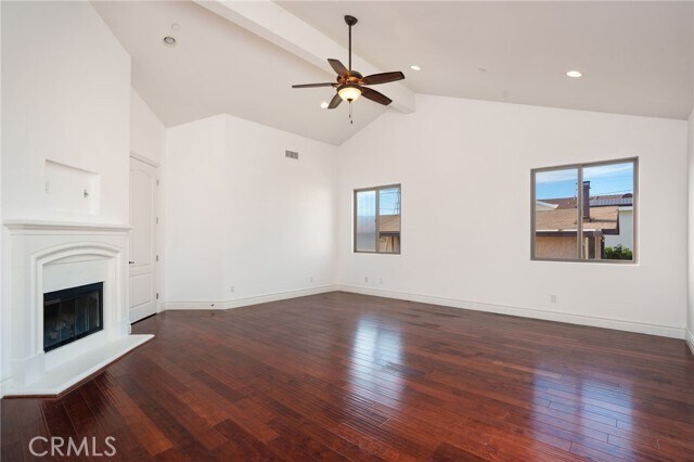 Building Photo - 2005 Robinson St