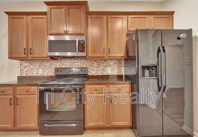 Building Photo - 113 Macalester Dr