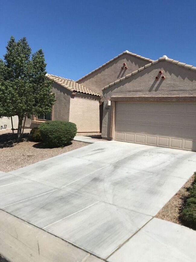 Building Photo - Bright & Airy 4-Bedroom in Willow Ridge Co...