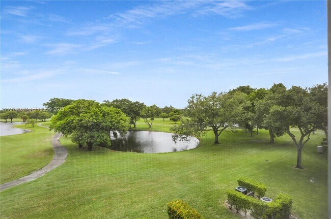 Building Photo - 13250 SW 4th Ct