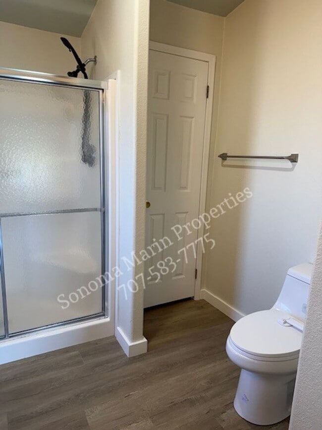 Building Photo - Great Single Level Home in the Country ~ West Petaluma ~ 2bd/2ba with Large Bonus Room