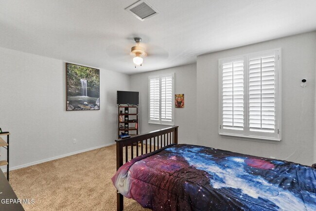 Building Photo - 13740 Villa Vista Ave