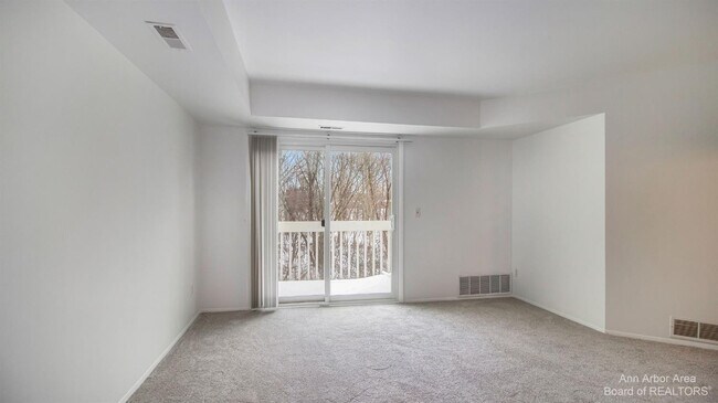 Building Photo - 2235 S Huron Pkwy