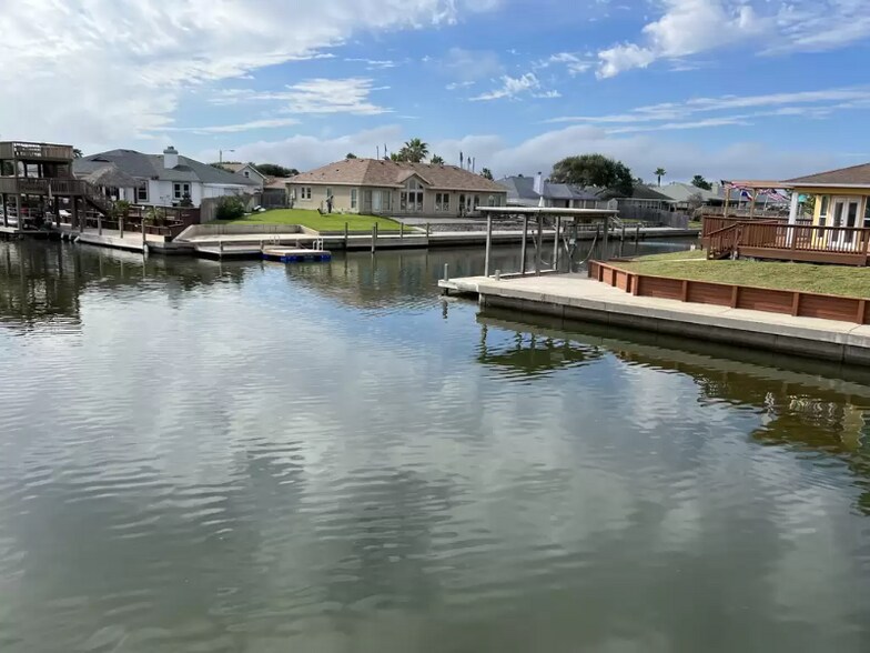 Building Photo - 14157 Whitecap Blvd