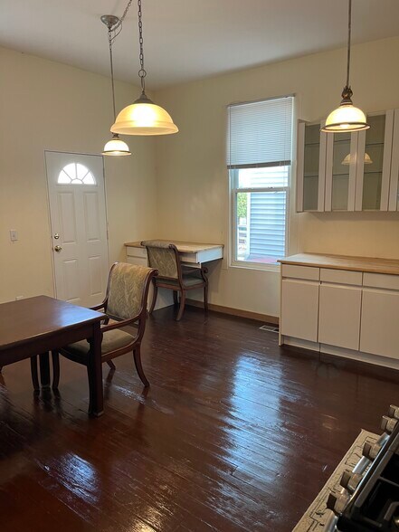 Building Photo - 2177 Sohn St