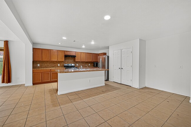 Building Photo - 16547 Lanesborough Dr