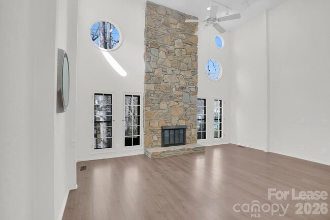 Building Photo - 408 Wilby Dr