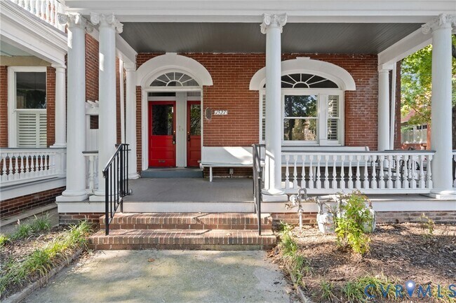 Building Photo - 1527 Grove Ave