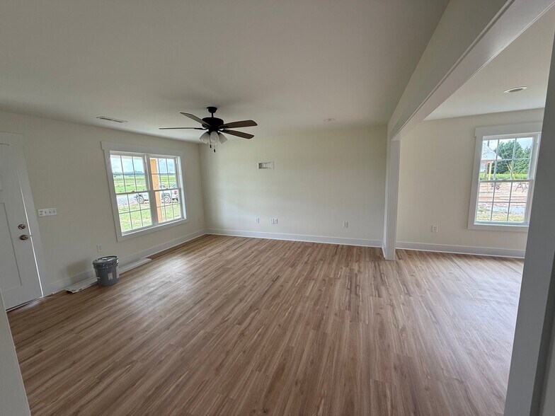 Building Photo - 1359 Benson Hardee Rd