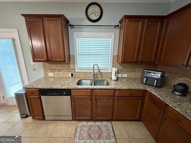 Building Photo - 1684 Lancaster Creek Cir SW