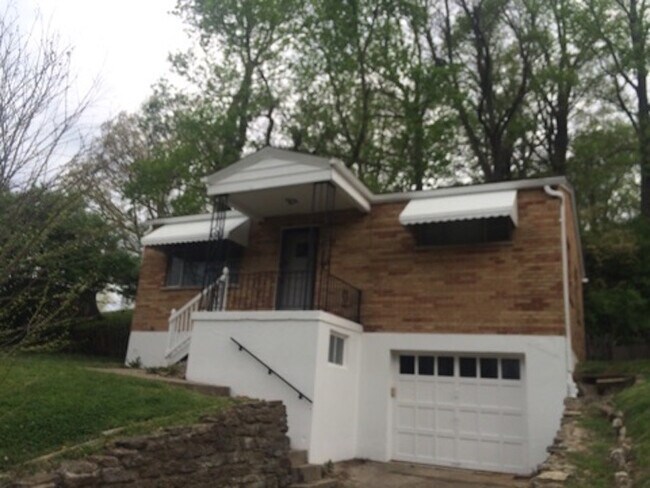 Building Photo - Cozy Single-Family Home in Fort Wright