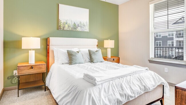 Building Photo - 215 Columns way