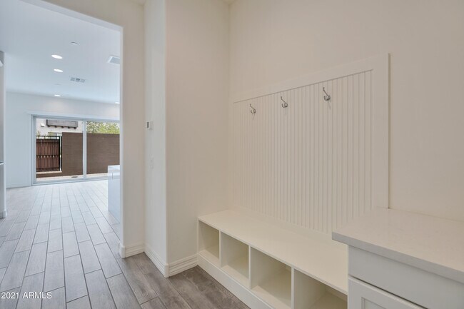 Building Photo - 7358 E Casitas Del Rio Dr