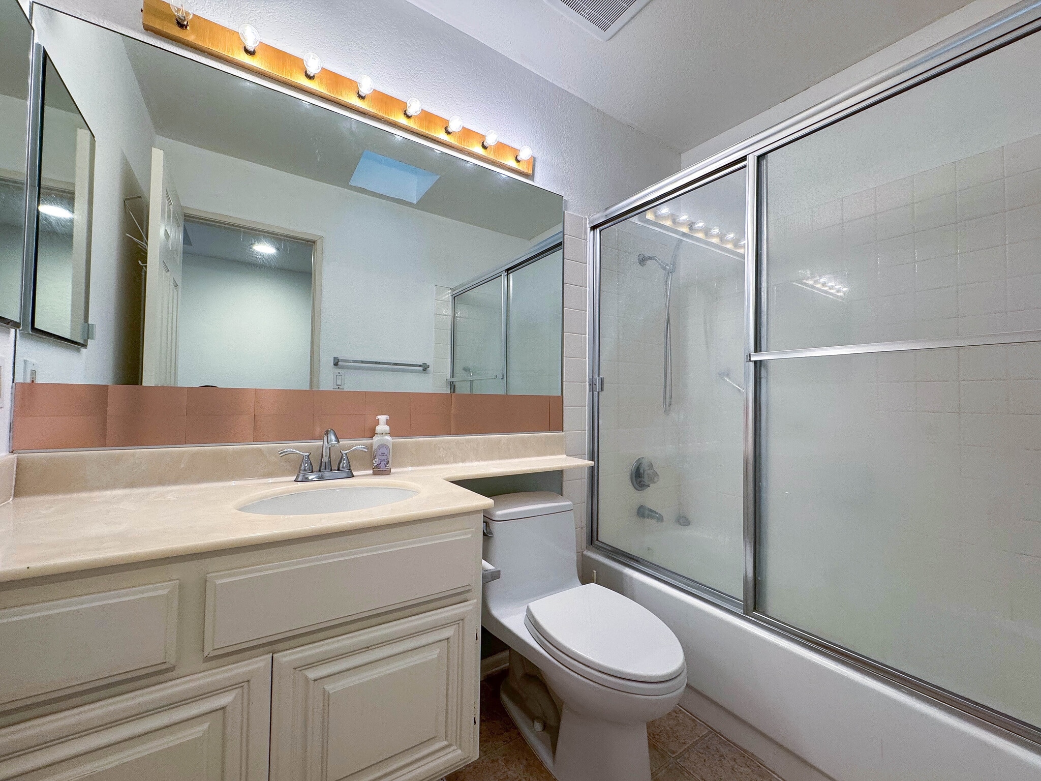 Building Photo - 1000 E California Blvd