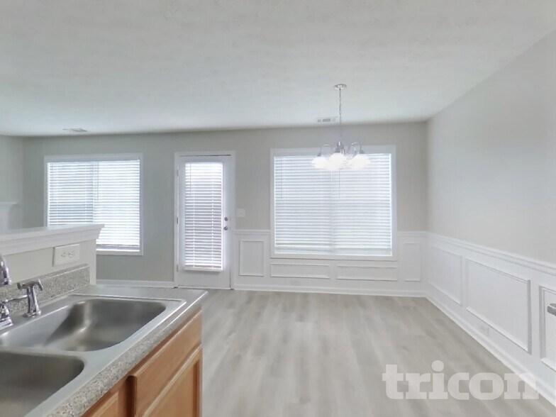 Building Photo - 597 Shadow Valley Ct