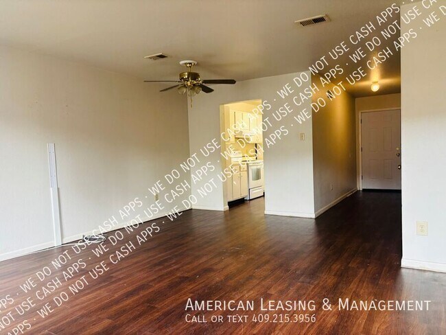 Building Photo - 4675 Collier St
