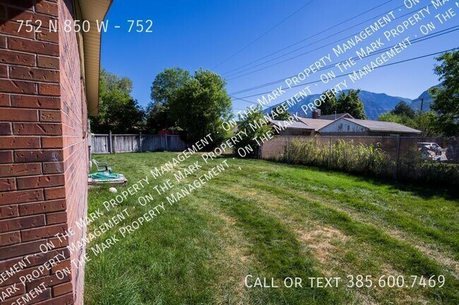 Building Photo - 752 N 850 W St