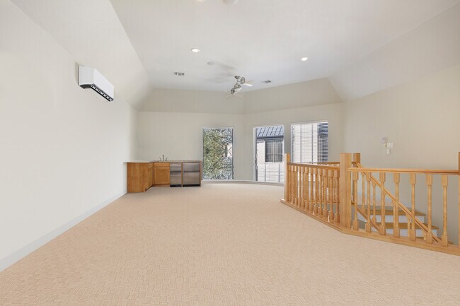 Building Photo - 3 Birnam Oaks