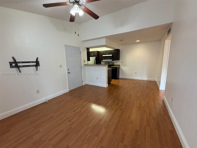 Building Photo - 15570 SW 105th Ln