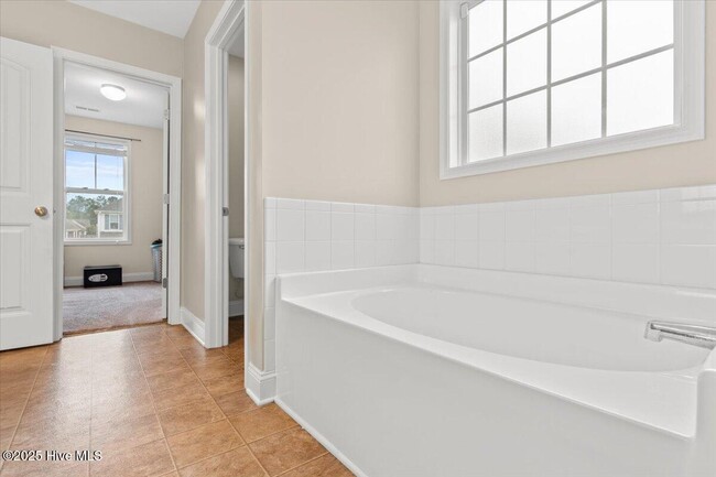Building Photo - 1044 Slater Way