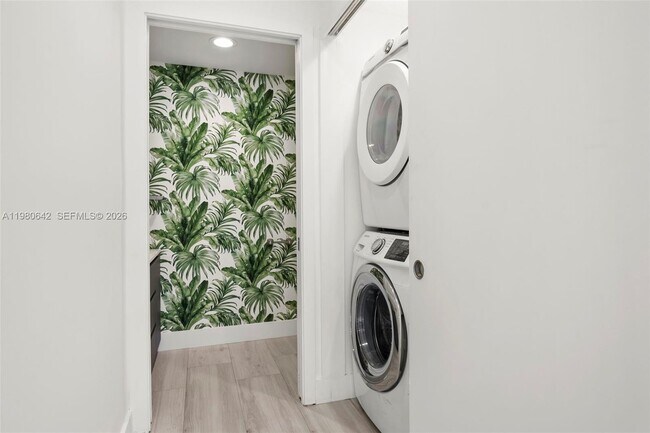 Building Photo - 4491 Prairie Ave