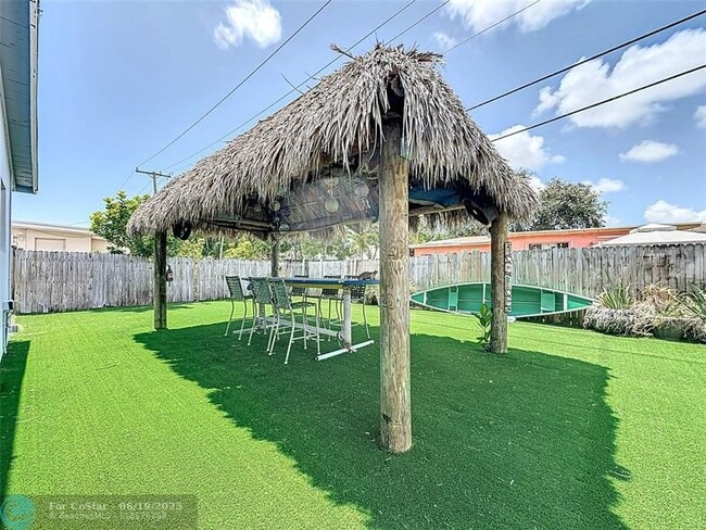 Building Photo - 50 NE 56th Ct
