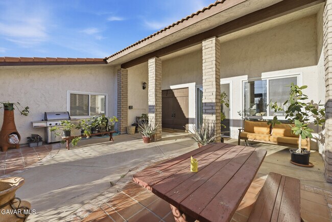 Building Photo - 40555 20th St W