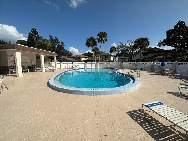 Building Photo - 1835 Bough Ave