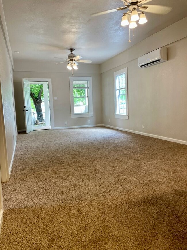 Building Photo - Dont miss this 1915 Updated Gem 3/1