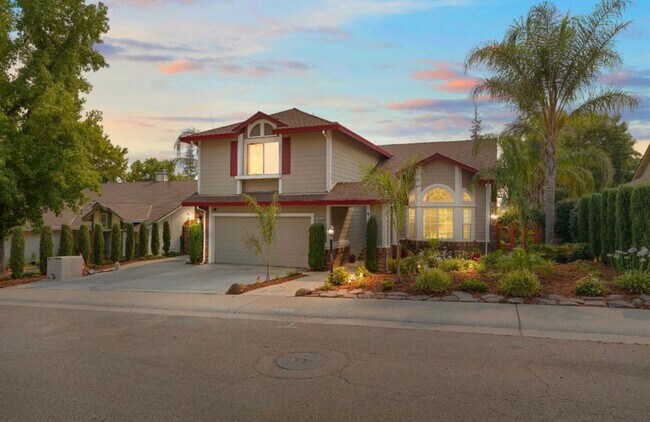 Building Photo - Beautiful Antelope Home with Private Pool | Available July 1st | $3,350/mo