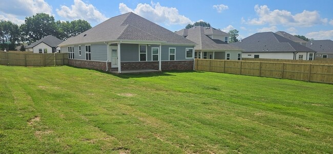 Building Photo - Great Home in Springdale
