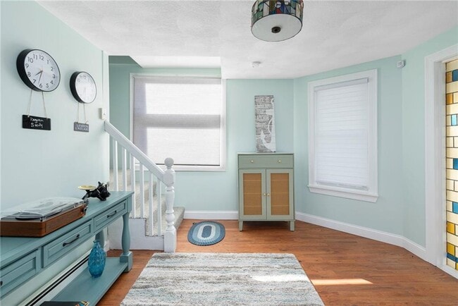 Building Photo - 206 Riverside Ave