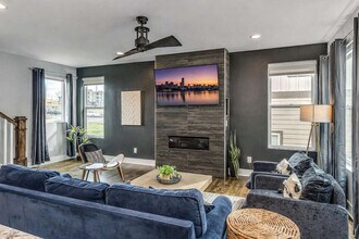 Building Photo - 1720 14th Ave S