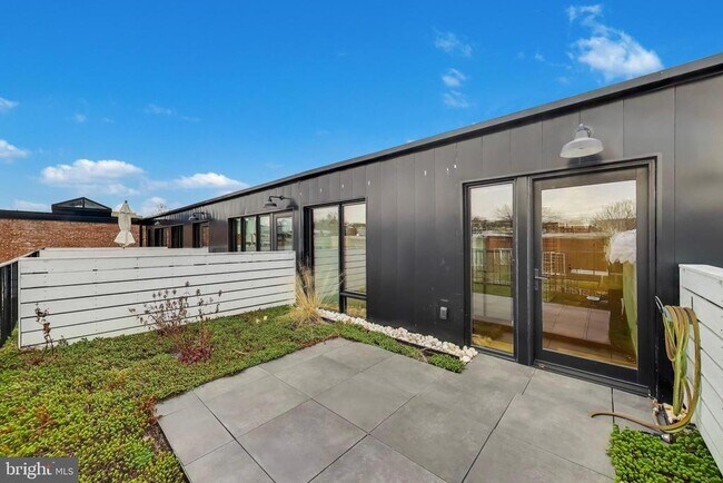 Building Photo - 57 N St NW