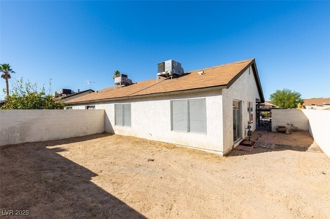 Building Photo - 7115 Kenwood St
