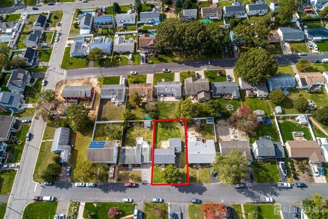 Building Photo - 1331 Sunset Ave